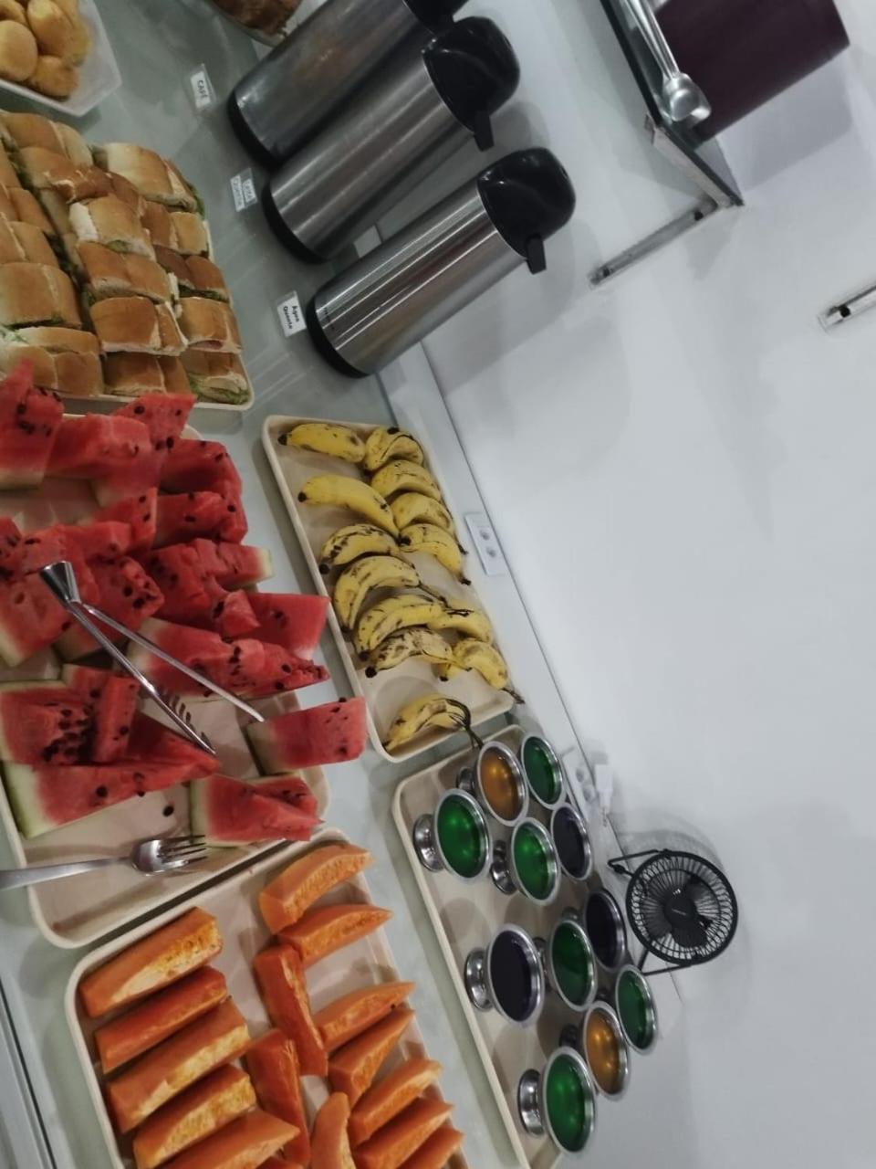 Max Hotel Núcleo Bandeirante Екстериор снимка