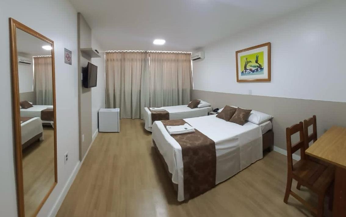 Max Hotel Núcleo Bandeirante Екстериор снимка