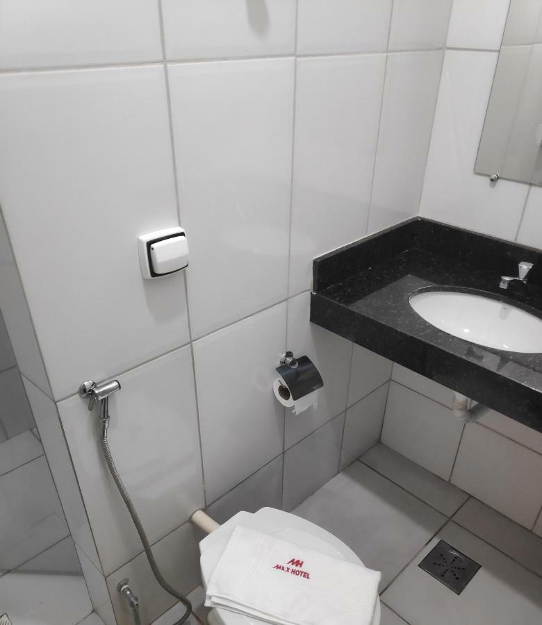 Max Hotel Núcleo Bandeirante Екстериор снимка